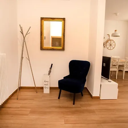 アパート Portico Ventizerodue メラーノ