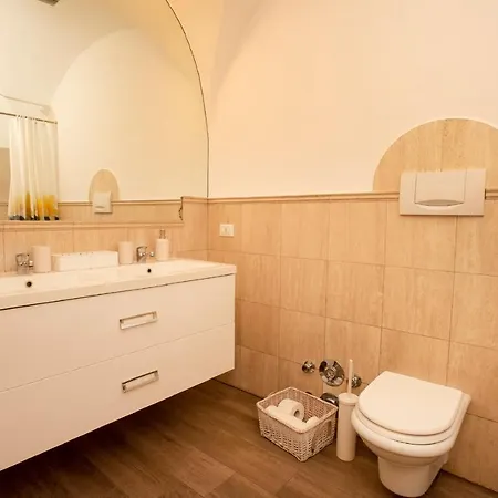 Portico Ventizerodue アパート *